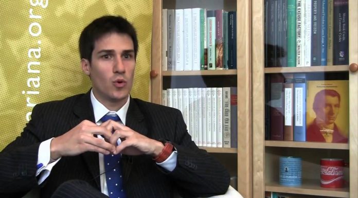 Ivan Carrino: “No podemos más que alegrarnos ante el descenso en la pobreza”