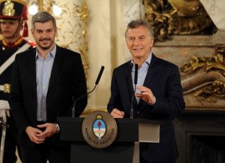 Días de frivolidad y demagogia