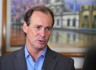 Gustavo Bordet: “Tenemos que reducir el déficit fiscal porque es saludable para el país”