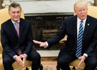 Gesto de Donald Trump con Macri en medio de la tensión cambiaria
