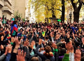 Tomar escuelas por lo que sea