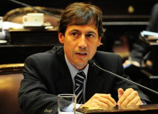 Luis Naidenoff: “El Gobierno está muy lejos de la sociedad”