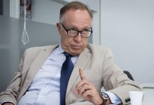 Guillermo Nielsen: “Alguien piensa en dolarizar y lo está planteando desde Washington.”