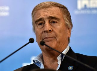 Oscar Aguad: “Hay que replantearse el sistema migratorio en Argentina”