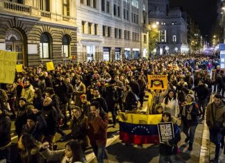 “Hoy habrán manifestaciones auto-convocadas por la población”