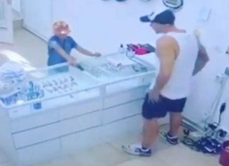 Un niño de 8 años asaltó con un arma una joyería en Moreno