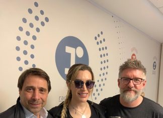 Fatima Flores visitó el Pase junto todos sus personajes