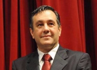Alejandro Finocchiaro: “Detrás del disfraz de Caperucita Roja de Alberto Fernández, está el lobo”