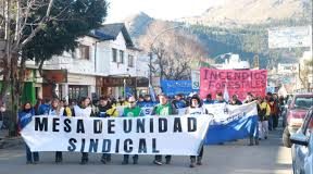 Chubut: trabajadores estatales reclaman por el incumplimiento del acta paritaria