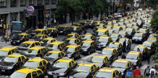 Omar Viviani, jefe del sindicato de taxis: “Nuestra actividad está por desaparecer”
