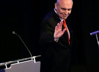 José Luis Espert: “El kirchnerismo busca que todos terminemos siendo miserables dependiendo de un plan social”