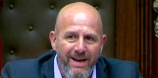 Wolff: “Tenemos gente que dice barbaridades, pero no nos callamos la boca y salimos a repudiar”