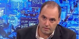 Manuel Adorni: “La economía del mundo se está derrumbando casi un 30 por ciento”