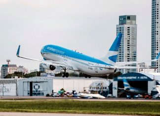 Coronavirus: un hombre que voló desde Madrid a Argentina ocultó que tenía síntomas para subirse al avión