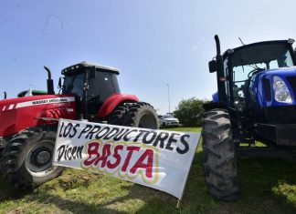 Alejandro Dalmasso, contra Parrilli:”La crisis es por la culpa de los políticos”