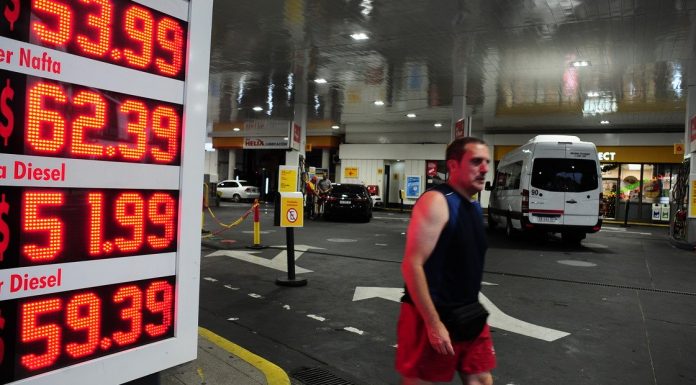 Gabriel Bornoroni: “A los trabajadores de las estaciones de servicio nos dejaron afuera del DNU”