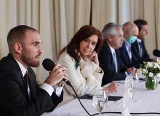 Raúl Jalil: “La actitud del gobierno de hacer una oferta en este contexto es de mucho coraje”
