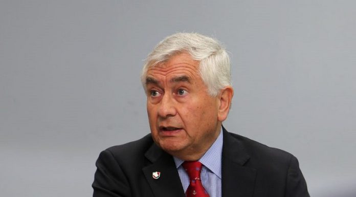 Enrique Paris: “Cada vez que Alberto Fernández se refiere a Chile se equivoca”