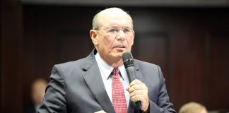 Omar González: “El kirchnerismo está amarrado con el chavismo”