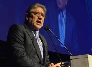 “Hay que medir si por tener un día más de camas de terapia intensiva no cierran miles de comercios”