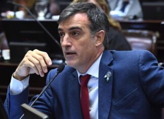 Esteban Bullrich: “Queremos paralizar los intentos de Cristina Kirchner de llevarse puesta a la Justicia”
