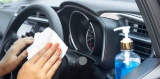 ¿Es riesgoso tener el alcohol en gel en el auto?