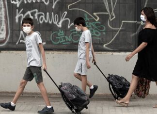 España, luego de un mes de clases: “El porcentaje de contagios es bajo en los colegios”
