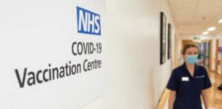 Reino Unido comenzó a vacunar masivamente contra el coronavirus