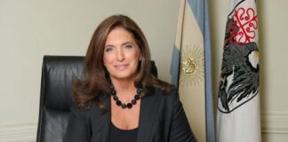 Carmen Polledo: “En el país de Ginés sobran las vacunas, pero faltan personas vacunadas”