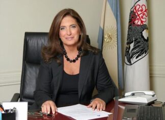 Carmen Polledo: “En el país de Ginés sobran las vacunas, pero faltan personas vacunadas”