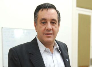 Alejandro Finocchiaro: “La educación es un derecho esencial”