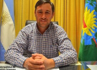 Escándalo en Henderson: denuncian que vacunaron a unos 100 militantes kirchneristas