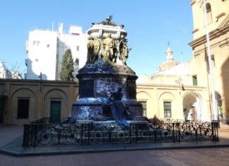 La chozna de Manuel Belgrano expresó su indignación por la miniserie del prócer