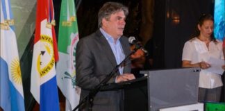 Santa Fe: vacunaron a empleados del ministerio de cultura por “confusión”