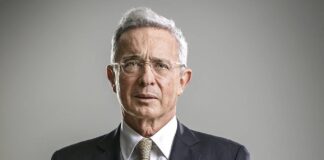 Álvaro Uribe: “Unos políticos quieren ganar las elecciones e imponer que Colombia sea Cuba o Venezuela”