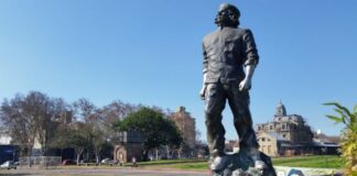 Rosario: un grupo de jóvenes junta firmas para quitarle la ciudadanía ilustre al ‘Che’ Guevara