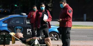 Sara, la jubilada que salió a tomar sol en plena cuarentena: “Estamos en manos de un loco de remate”