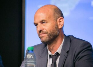 Guillermo Dietrich: “La idea de regalar pasajes a gente del exterior me parece rara”