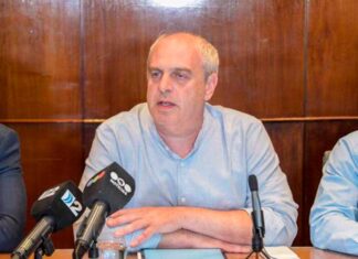 Alejandro Rabinovich: “No cambiamos por campaña, lo principal es escuchar y demostrar cómo trabajamos”