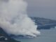 Preocupación en Canarias: la lava del volcán Cumbre Vieja llegó al mar y podría formar gases tóxicos