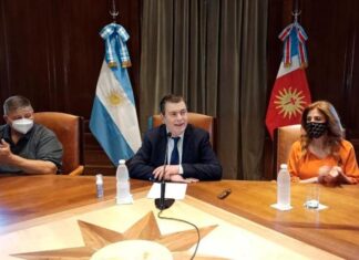Santiago del Estero: el gobernador anunció un bono de 90 mil pesos para todos los empleados estatales