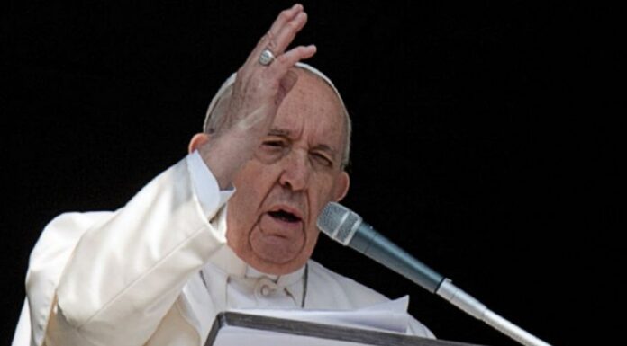Antonio Olivé, sobre el rol del Papa frente a la Guerra: “No solo habla, sino que también actúa”