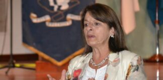 Paola Delbosco: “En un país que se empobrece, los chicos crecen con menos esperanzas”