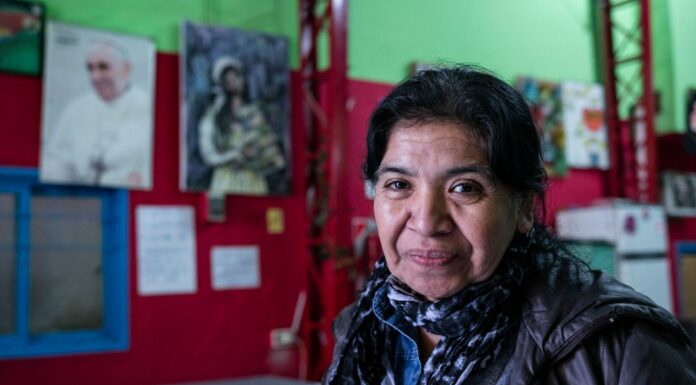 Margarita Barrientos: “Cada vez son más familias completas que vienen a los comedores porque no les alcanza”