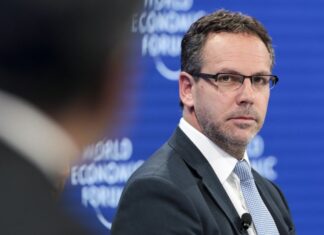 Guido Sandleris: “El FMI ha sido generoso y permeable, con un programa liviano y mal diseñado”