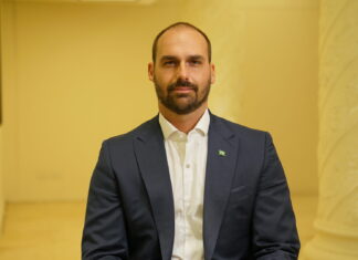 Eduardo Bolsonaro y su mirada sobre Javier Milei: “Es una persona que tiene las ideas y trabaja fuerte para hacer el cambio”