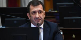 Un senador K propone extender el mandato presidencial