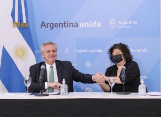 El oficialismo se negó a mostrar los contratos de compra de las vacunas contra el covid