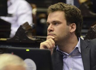 Juan Manuel López, tras la falta de quórum para tratar el proyecto de Ficha Limpia: “Hay una política que queremos cambiar hace años y se resiste”