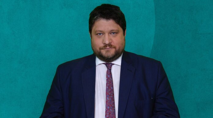 Nicolás Wiñazki, tras la violencia en la marcha al Congreso: “El peronismo financió el viaje de barras”